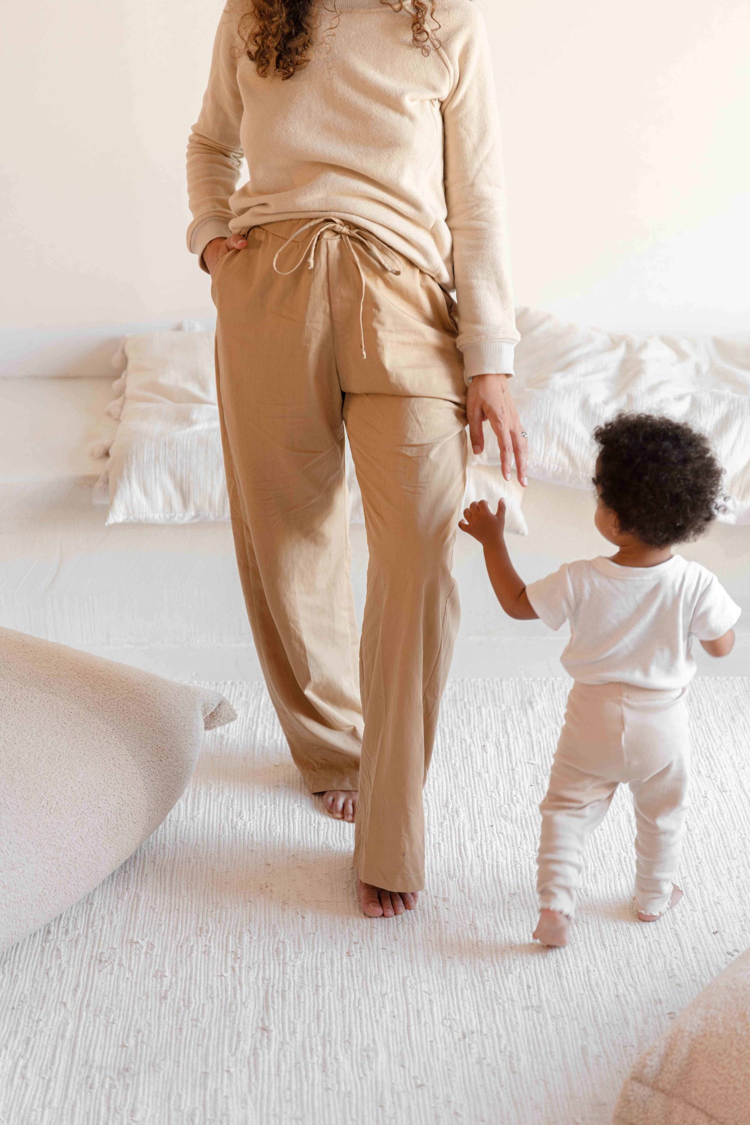 Comment s’habiller après l’accouchement sans racheter une garde-robe ?